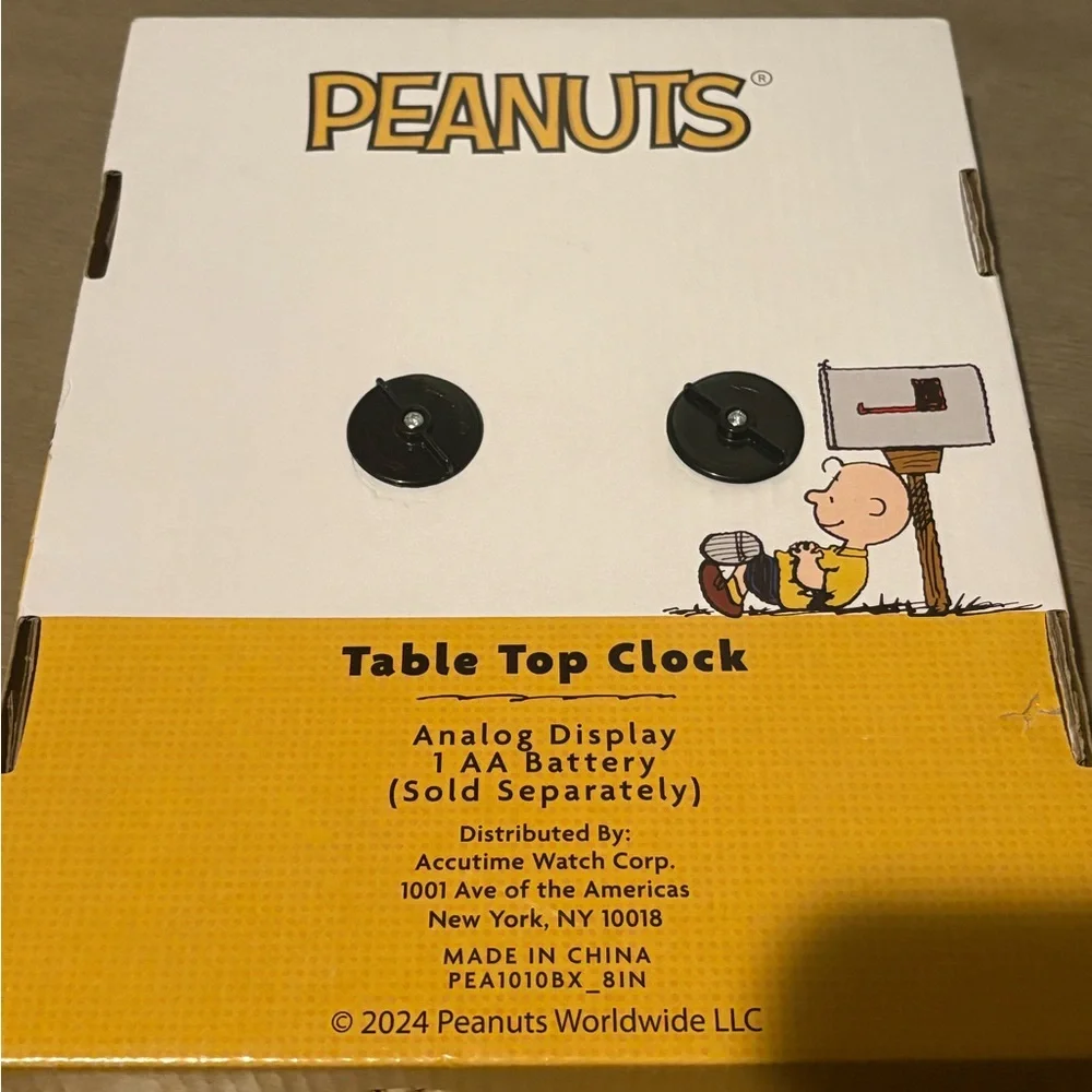 Peanuts snoopy table top clock - Red